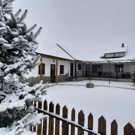 Casuta Din Deal Târgu Neamţ Dış mekan fotoğraf