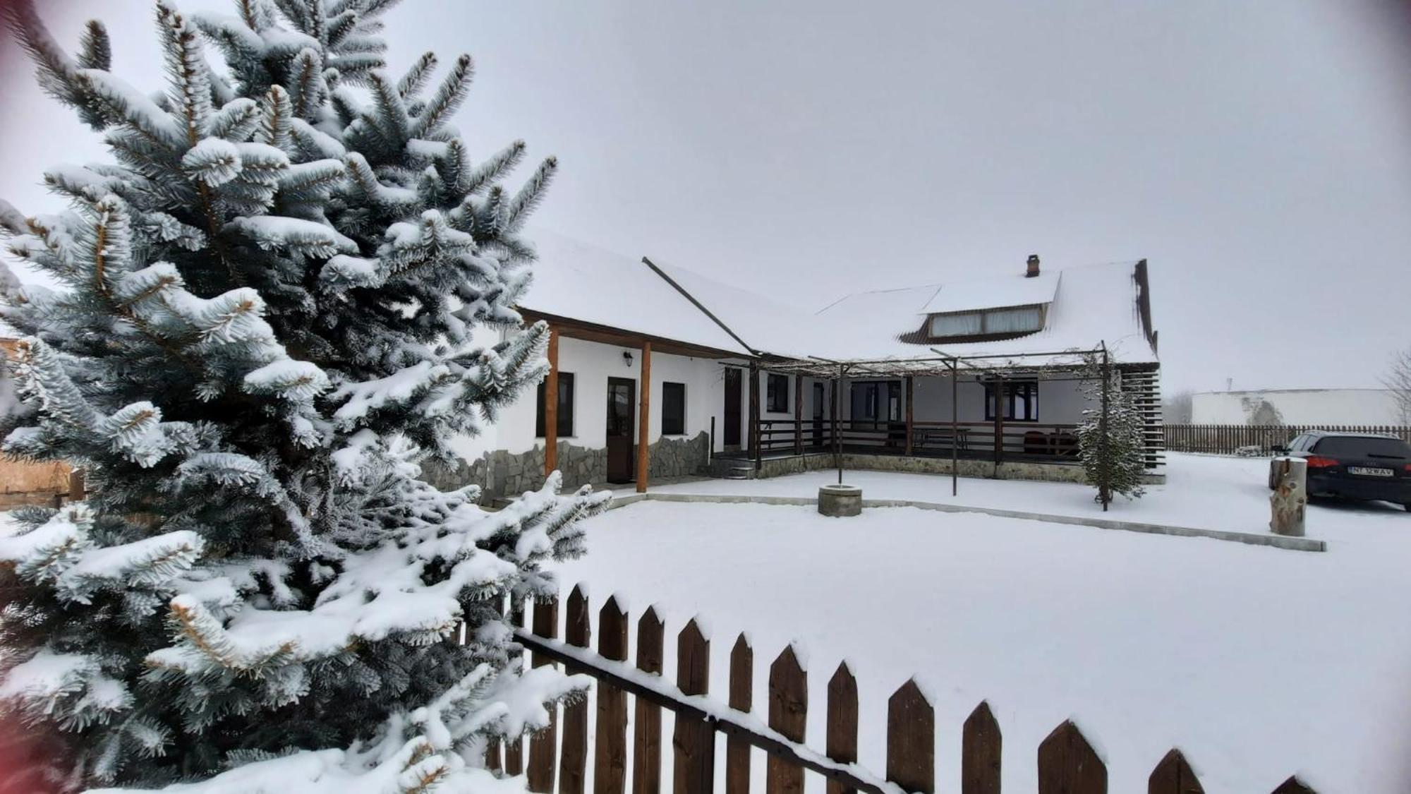 Casuta Din Deal Târgu Neamţ Dış mekan fotoğraf